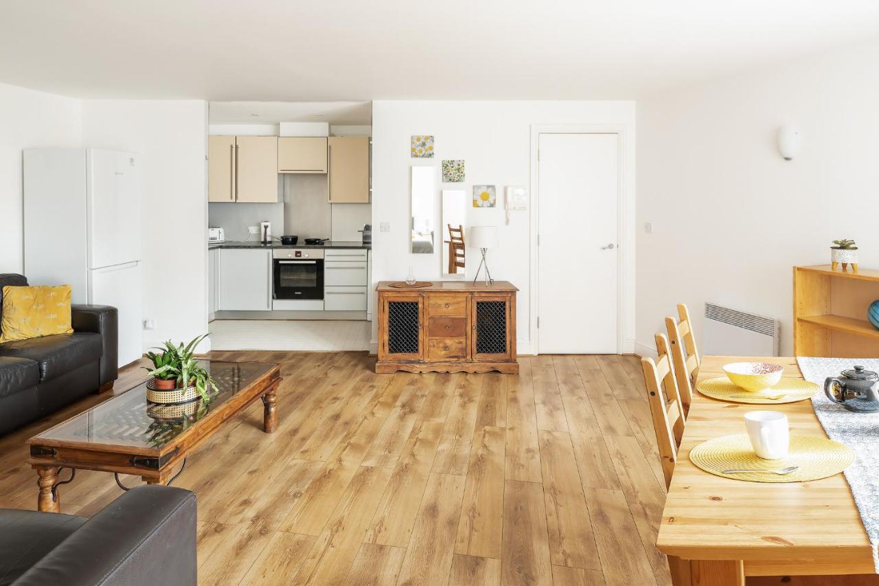 Comfortable And Bright Apartment In Tower Bridge London Exterior foto
