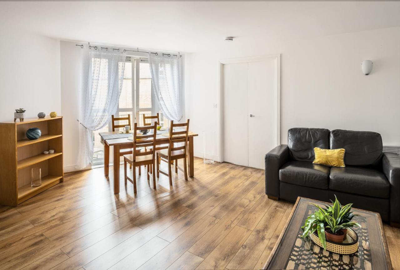 Comfortable And Bright Apartment In Tower Bridge London Exterior foto